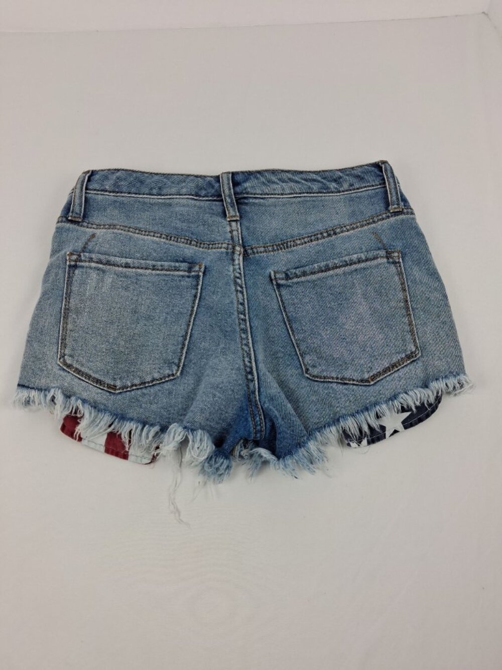 Massimo 4/27 Woman's Flag Stars/Stripes Mid Rise Shorts Frayed Cuff R17730 - Picture 2 of 8